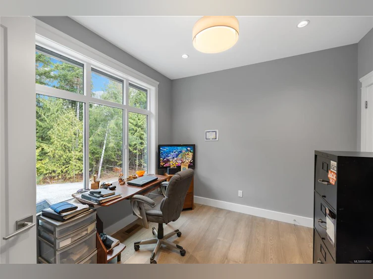 1180 Meadowood Way, Qualicum Beach, BC, V9K 2S4 - 34