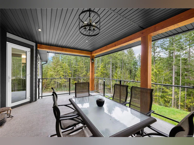 1180 Meadowood Way, Qualicum Beach, BC, V9K 2S4 - 9