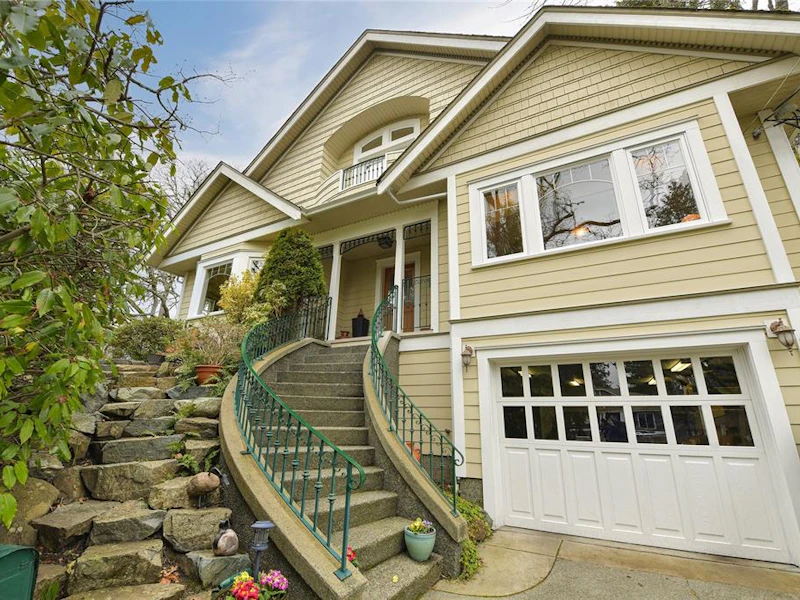 274 Pallisier Avenue, View Royal BC V9B 1C2