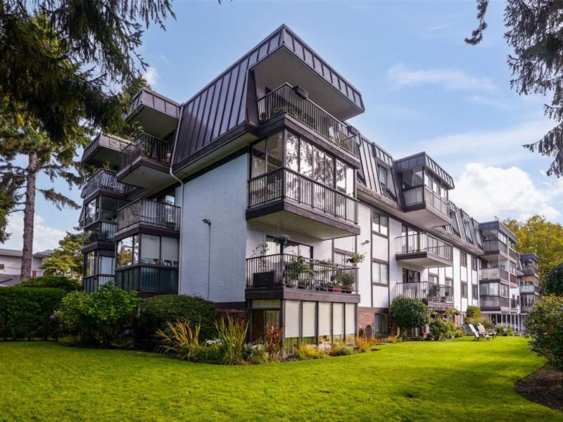 102 - 1101 Hilda Street, Victoria BC V8V 4T2