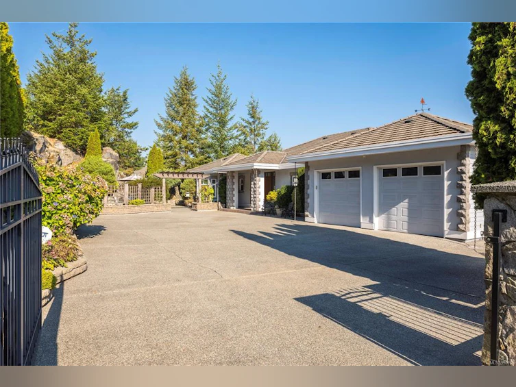 3490 Redden Road, Fairwinds, BC, V9P 9H3 - 9