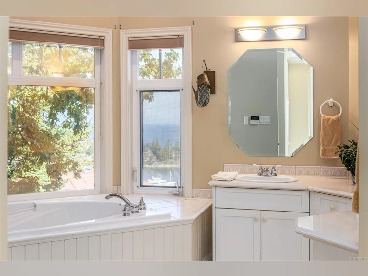 3490 Redden Road, Fairwinds, BC, V9P 9H3 - 26