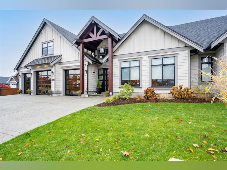 776 Hirst Avenue, Parksville, BC, V9P 2L5