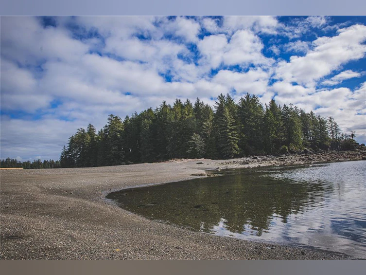 0 Francis Island, Ucluelet, BC, V0R 3A0 - 7