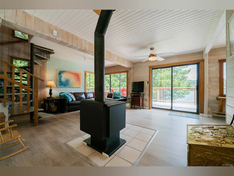 830 Austin Drive, Cortes Island, BC, V0P 1K0 - 8