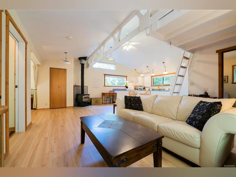 830 Austin Drive, Cortes Island, BC, V0P 1K0 - 31