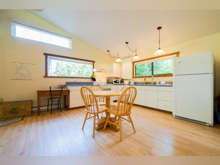 830 Austin Drive, Cortes Island, BC, V0P 1K0 - 34