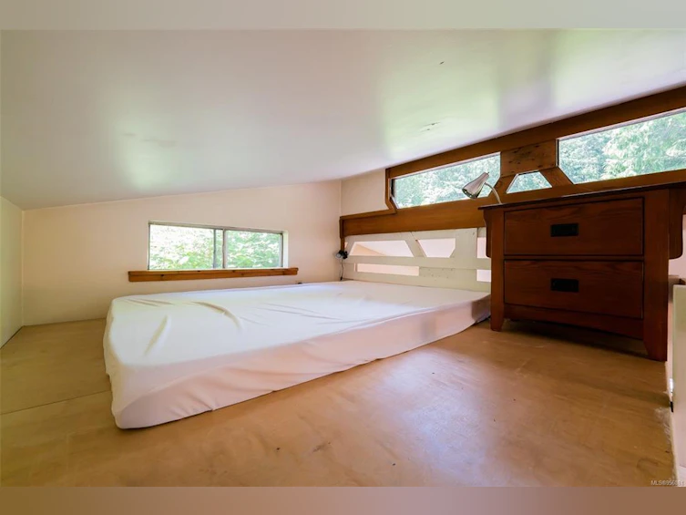 830 Austin Drive, Cortes Island, BC, V0P 1K0 - 40