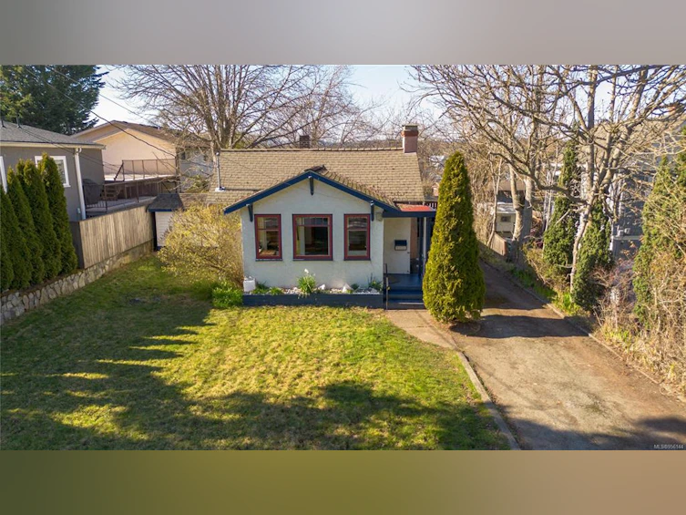 3228 Seaton Street, Saanich, BC, V8Z 3V7