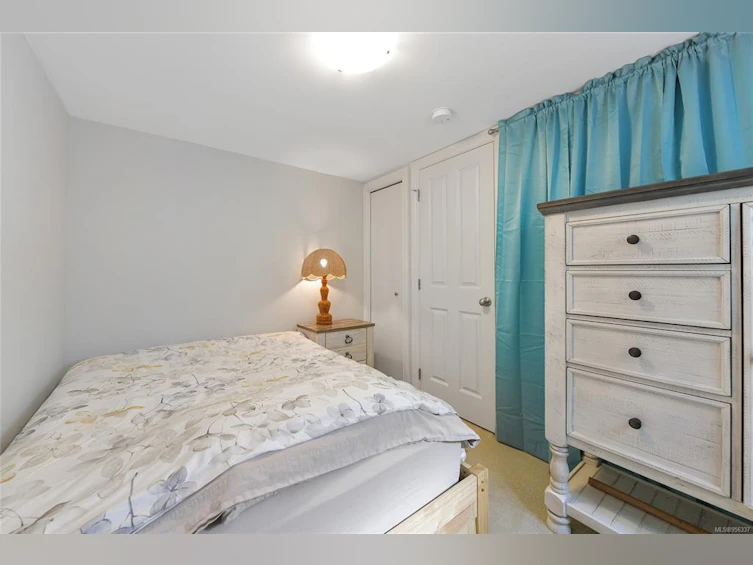 1112 Craigflower Road, Esquimalt, BC, V9A 2Y1 - 21