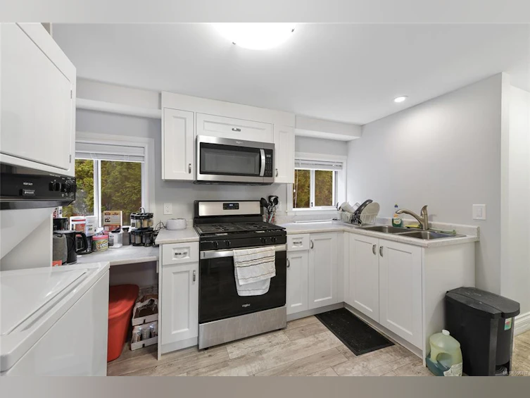 1112 Craigflower Road, Esquimalt, BC, V9A 2Y1 - 24