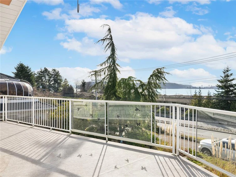 3019 Hammond Bay Road, Nanaimo, BC, V9T 1E1 - 3