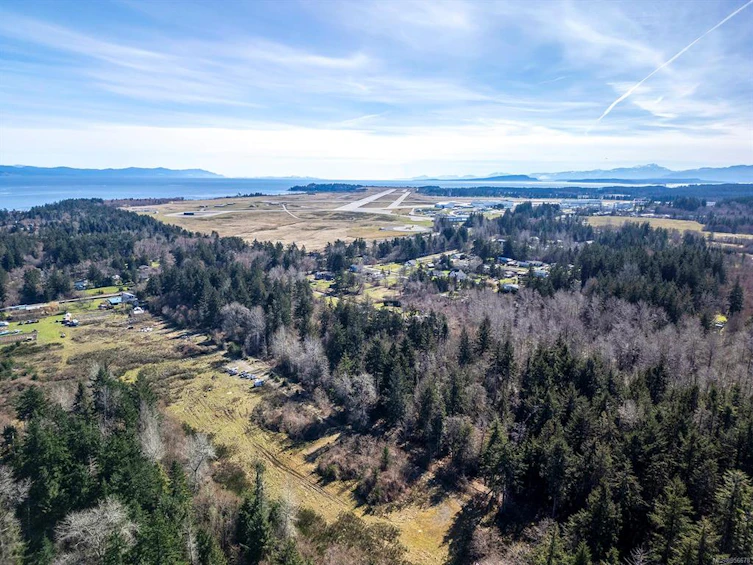 2 Little River Road, Comox, BC, V9M 4C5 - 27