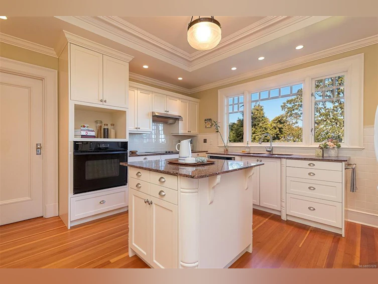 50 Sylvan Lane, Oak Bay, BC, V8S 2K8 - 14