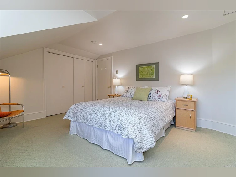 50 Sylvan Lane, Oak Bay, BC, V8S 2K8 - 34
