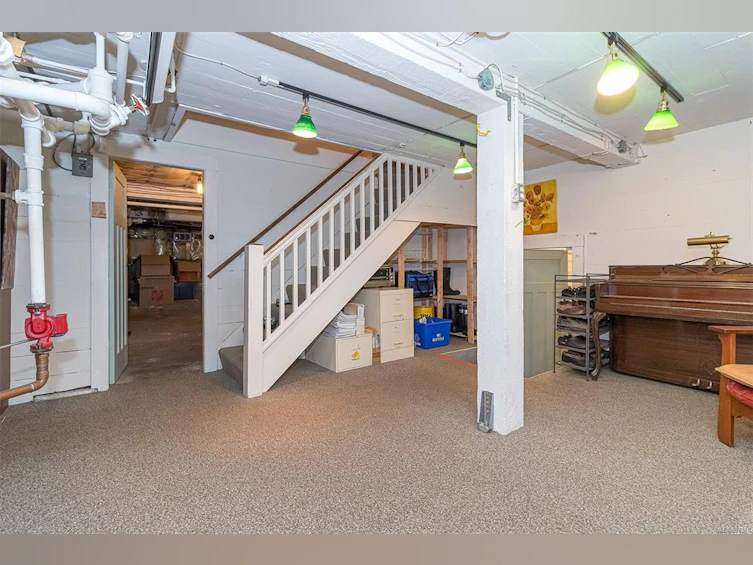 50 Sylvan Lane, Oak Bay, BC, V8S 2K8 - 37