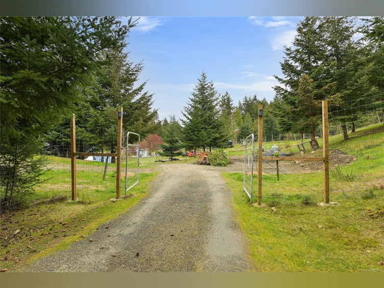488 Mckercher Road, Mayne Island, BC, V0N 2J2 - 56