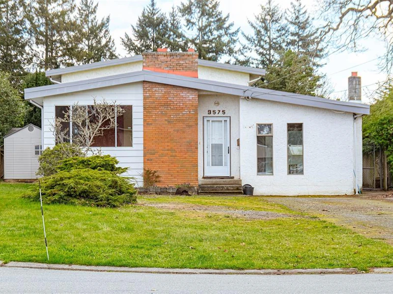 9575 Christine Place, Sidney BC V8L 2S7