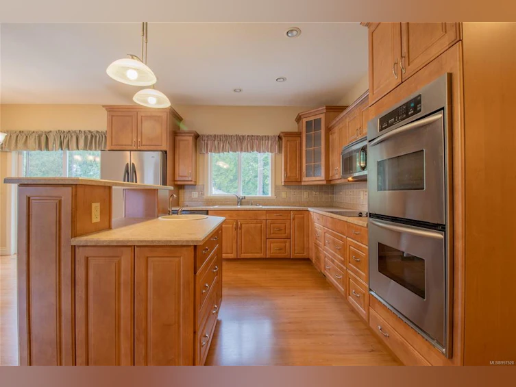 3606 Foc Sle Road, Pender Island, BC, V0N 2M2 - 2