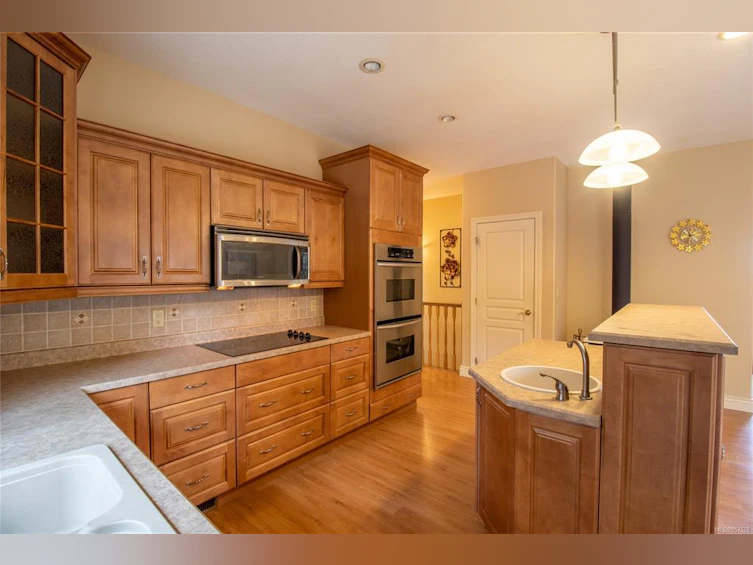 3606 Foc Sle Road, Pender Island, BC, V0N 2M2 - 3
