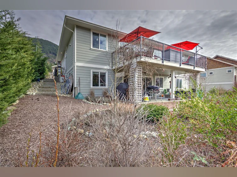 94 Beech Crescent, Lake Cowichan, BC, V0R 2G1 - 2