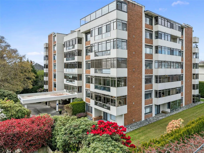205 - 420 Linden Avenue, Victoria BC V8V 4G3