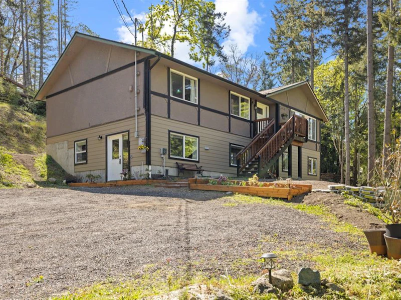 1277 Benvenuto Avenue, Central Saanich BC