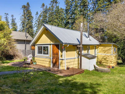 6148 Aldergrove Drive - 2