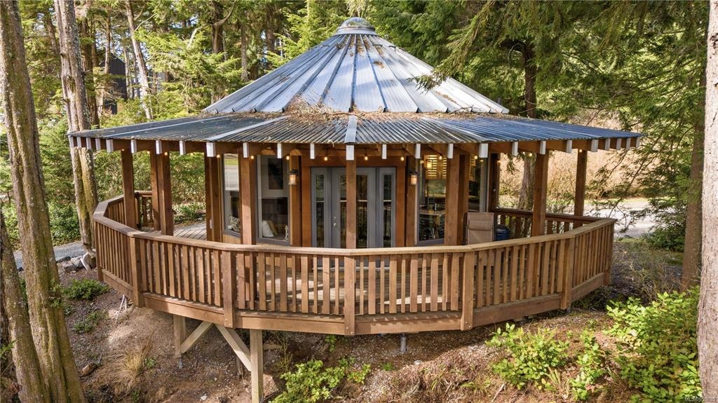 1015 Peninsula Road, Ucluelet, BC, V0R 3A0