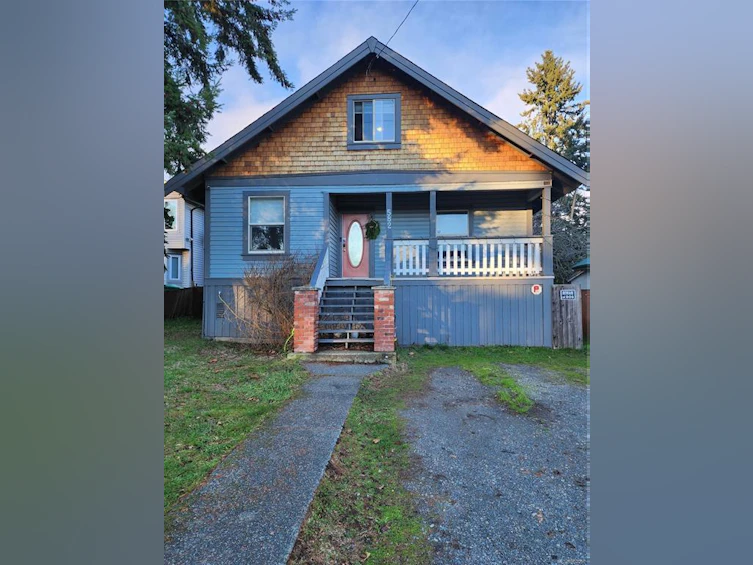 582 Bradley Street, Nanaimo, BC, V9S 1C1 - 3