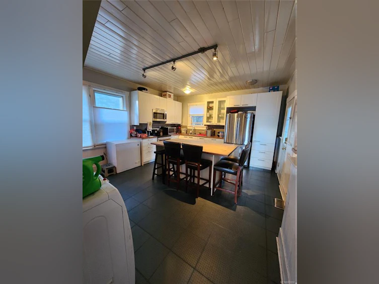 582 Bradley Street, Nanaimo, BC, V9S 1C1 - 4