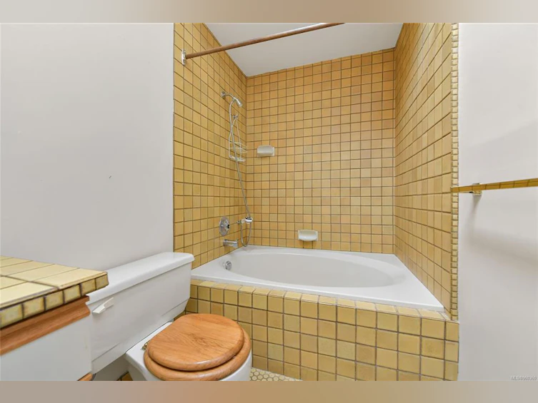 1142 Oscar Street, Victoria, BC, V8V 2X4 - 23