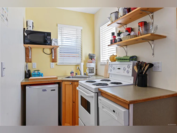 1027 Tyee Terrace, Ucluelet, BC, V0R 3A0 - 10