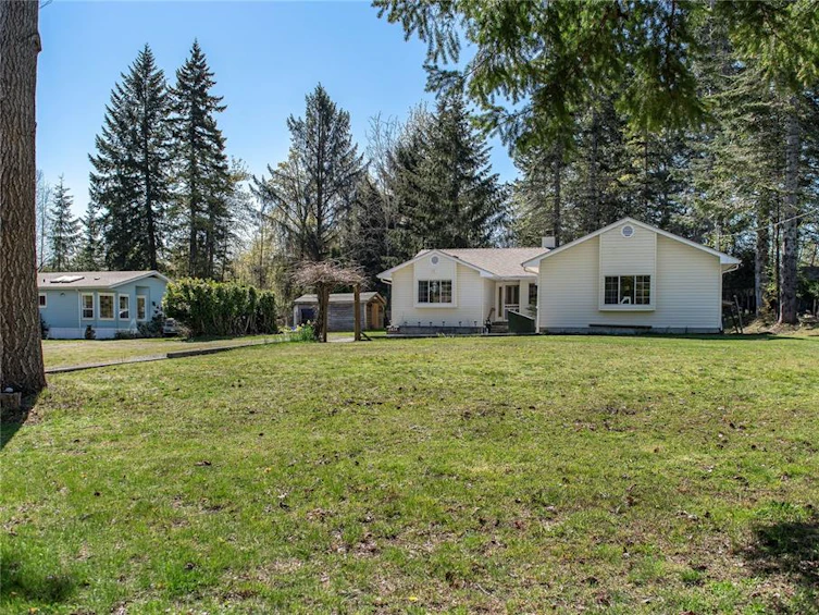 2413 Catherwood Road, Black Creek, BC, V9J 1J3 - 3