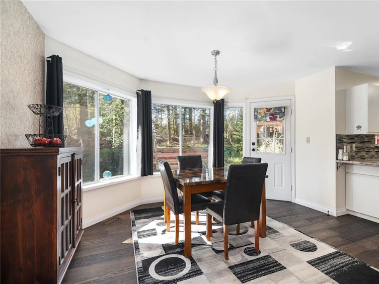 2413 Catherwood Road, Black Creek, BC, V9J 1J3 - 8