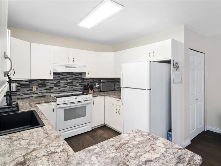 2413 Catherwood Road, Black Creek, BC, V9J 1J3 - 10