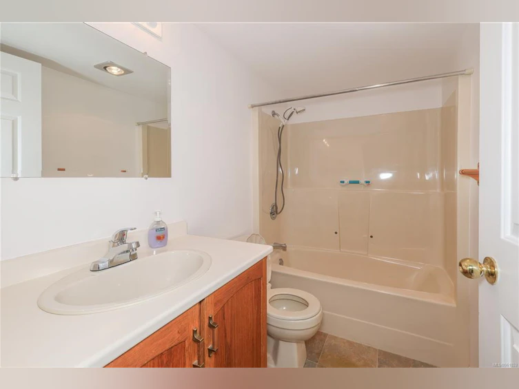 1B-690 Colwyn Street, Campbell River, BC, V9W 2X1 - 18