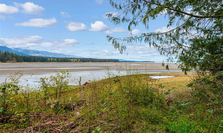 Lot 13 W Island Highway