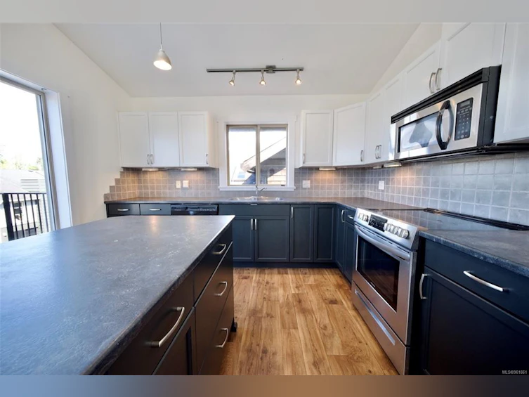 730 Ocean Park Drive, Tofino, BC, V0R 2Z0 - 5
