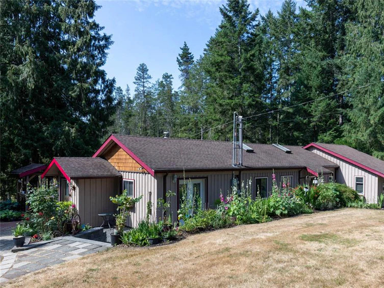 1765 Errington Road, Errington, BC, V0R 1V0 - 8