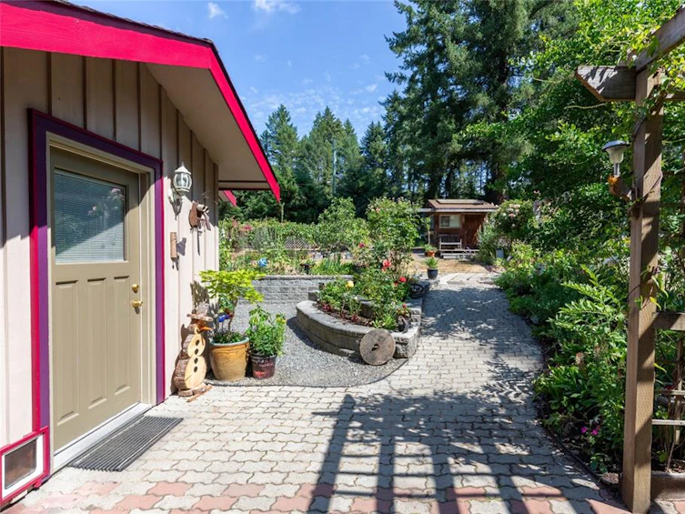 1765 Errington Road, Errington, BC, V0R 1V0 - 11