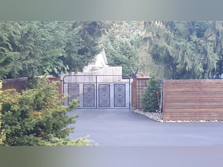 6744 Wall Street, Honeymoon Bay, BC, V0R 1Y0 - 21