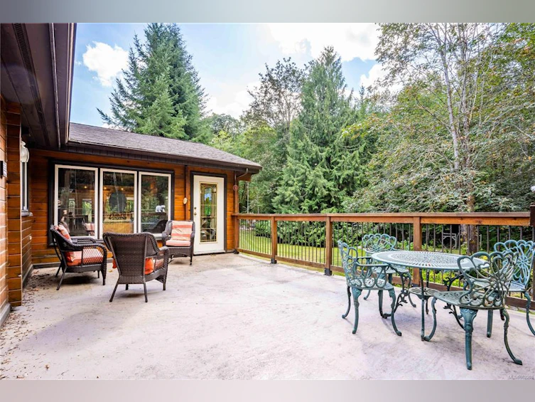 6744 Wall Street, Honeymoon Bay, BC, V0R 1Y0 - 33