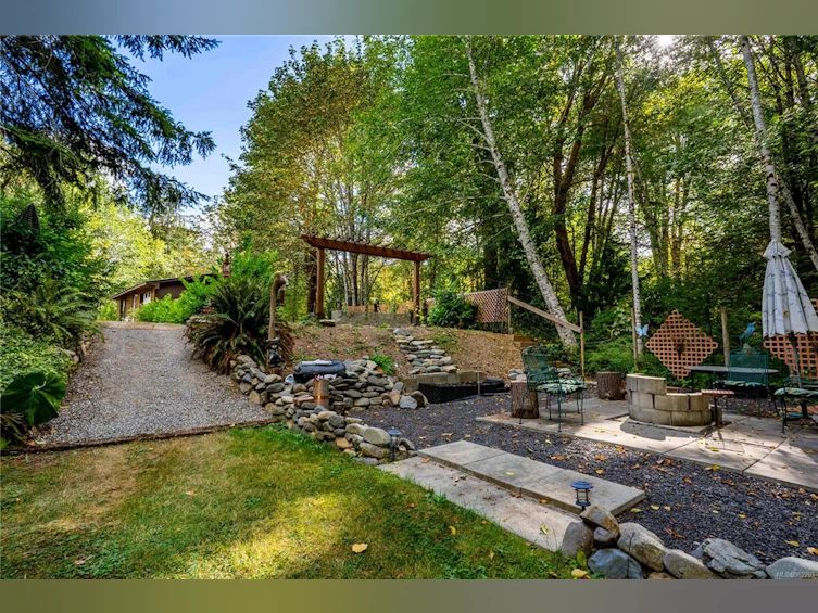 6744 Wall Street, Honeymoon Bay, BC, V0R 1Y0 - 48