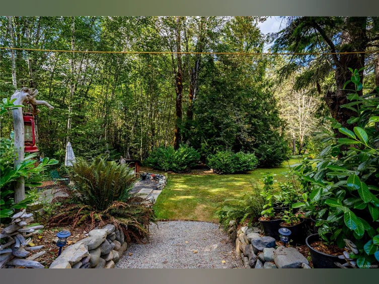 6744 Wall Street, Honeymoon Bay, BC, V0R 1Y0 - 49