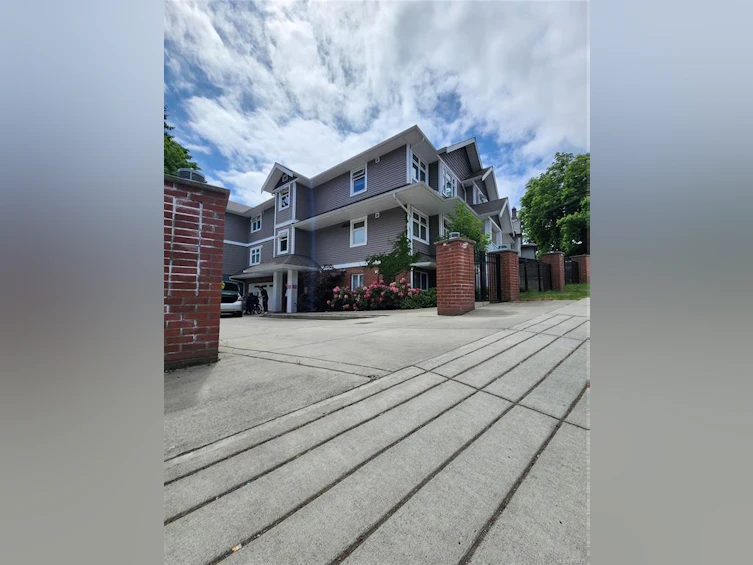 571 Albert Street, Nanaimo, BC, V9R 2W1 - 2