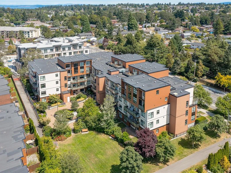 312 - 4000 Shelbourne Street, Saanich BC V8N 3E4