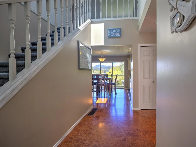 6918 Beach Drive, Honeymoon Bay, BC, V0R 1Y0 - 8