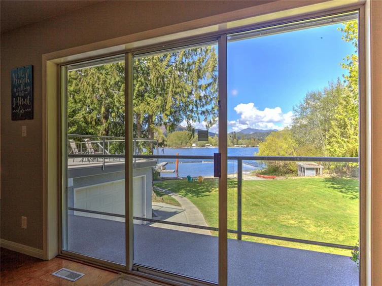 6918 Beach Drive, Honeymoon Bay, BC, V0R 1Y0 - 18