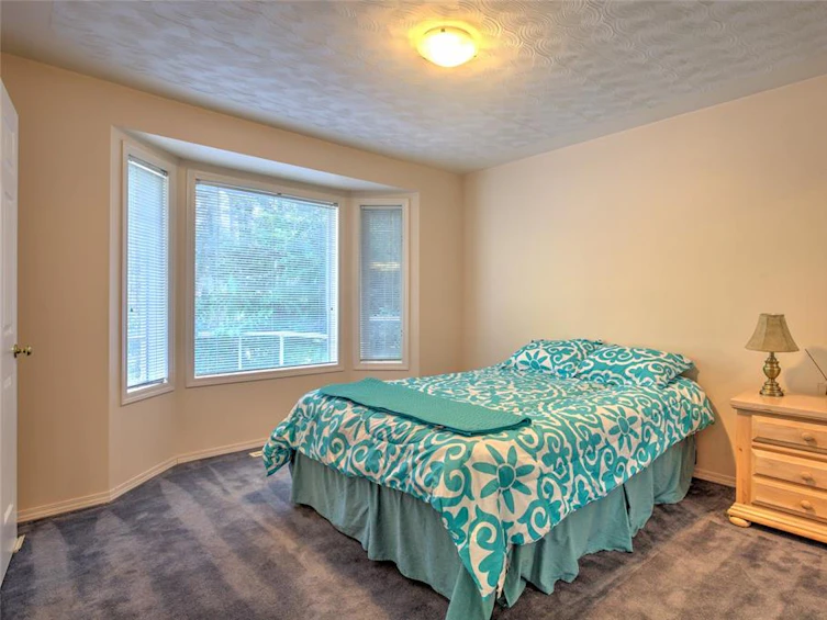 6918 Beach Drive, Honeymoon Bay, BC, V0R 1Y0 - 26